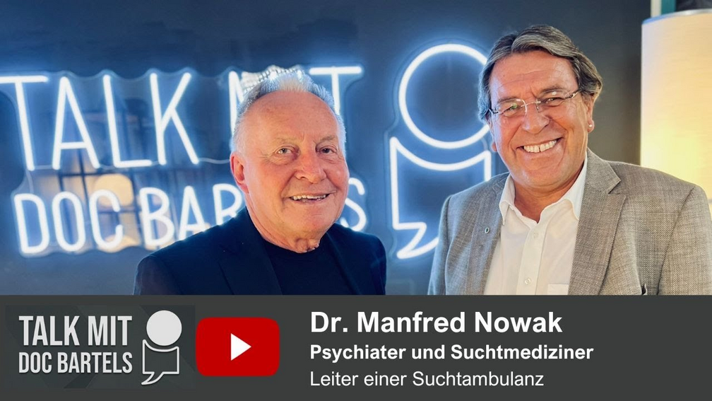 YouTube öffnen und Video starten: Substitution in der Praxis | Suchtmediziner Dr. Manfred Nowak im Talk mit Doc Bartels